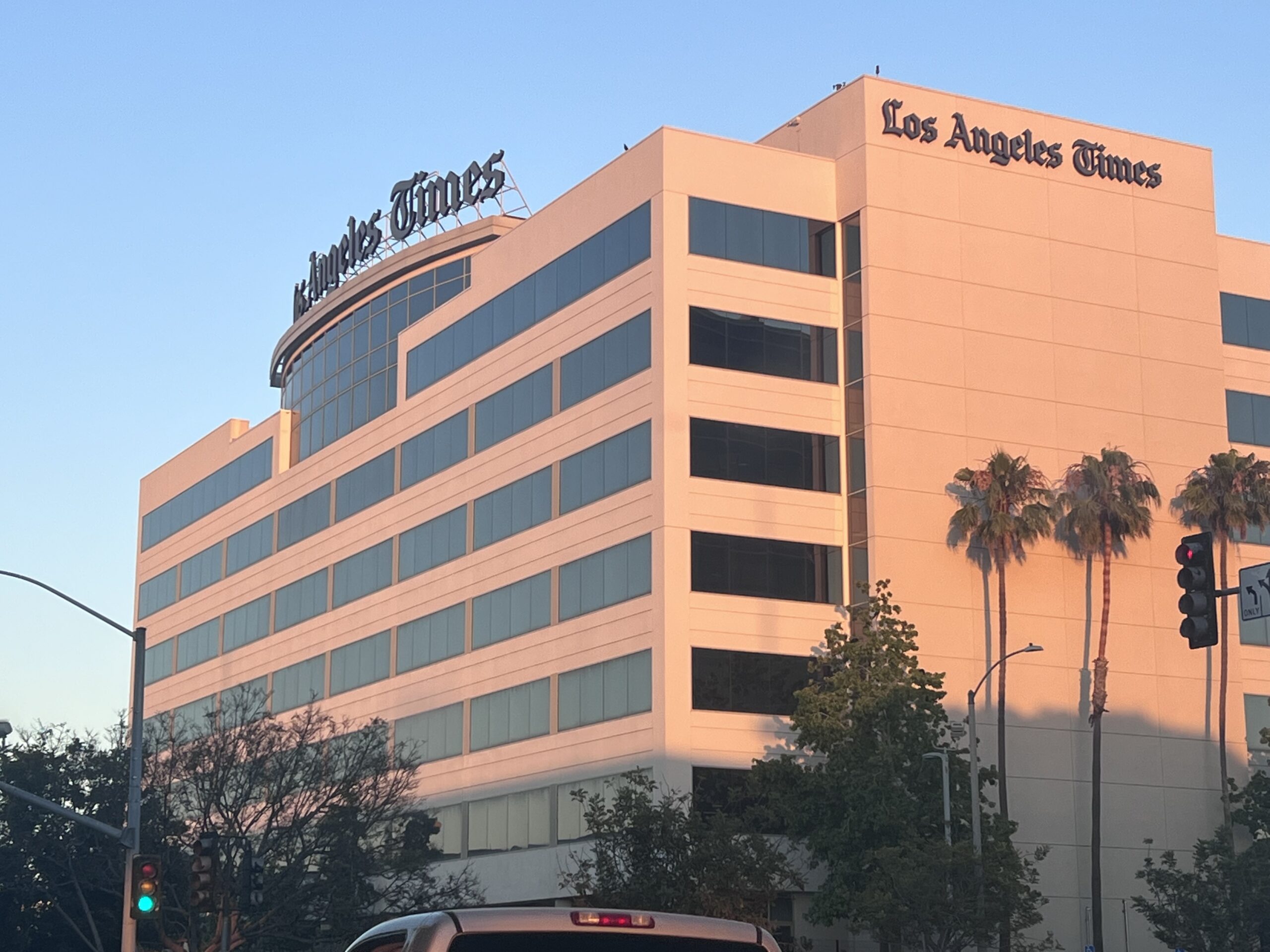 LA Times Media Group Launches Offering of Shares to Build Media Company of the Future